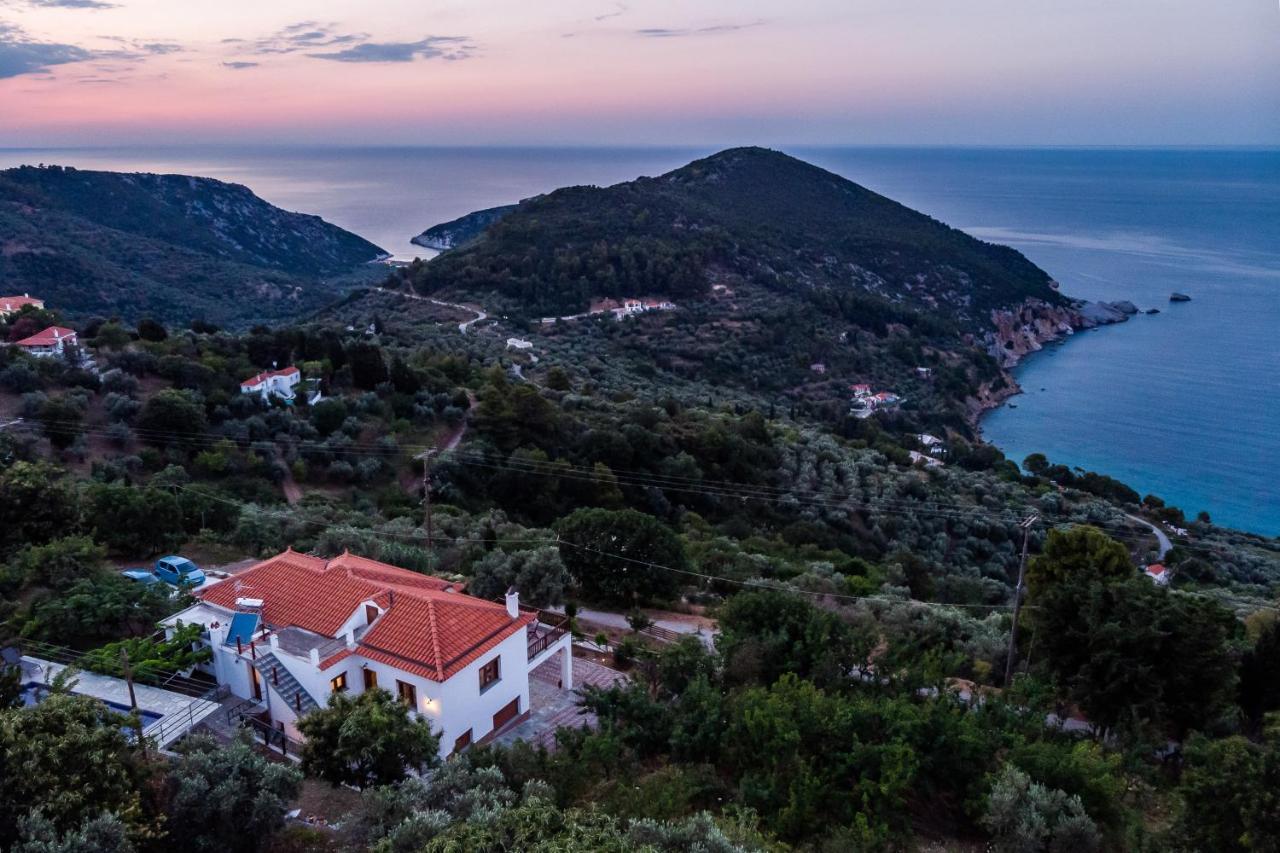 Villa Margini, Aegean Views , Pool Villa, Skopelos Eksteriør billede